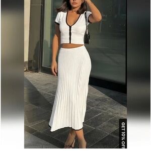 Commense white pleated maxi skirt women’s large high waisted contrast trim